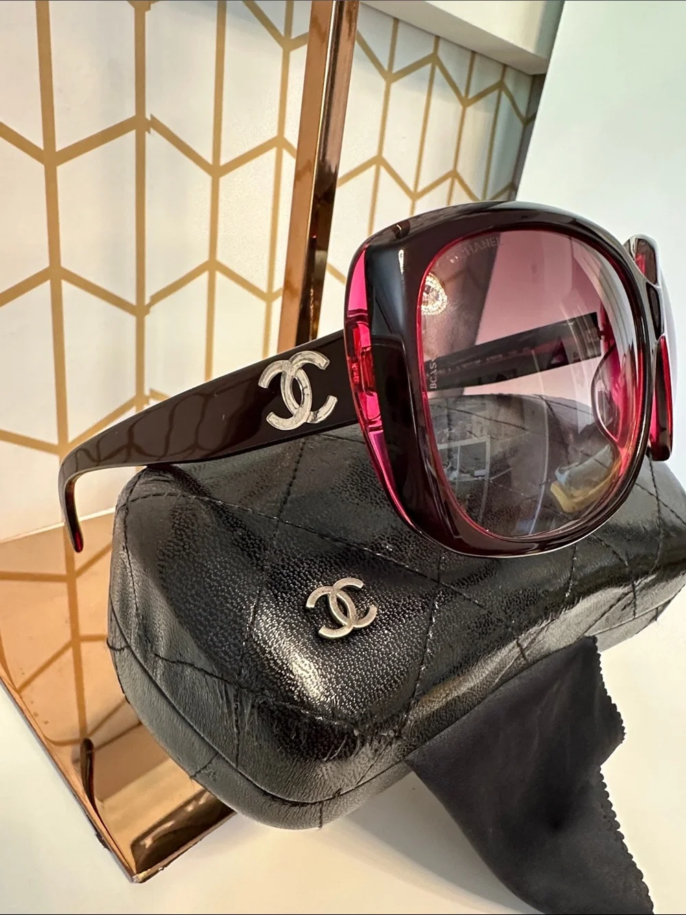 CHANEL Red Acetate Frame CC Logo Sunglasses-5183